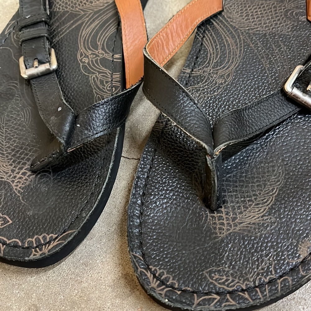 Lucky brand flip flops - Picture 2 of 8